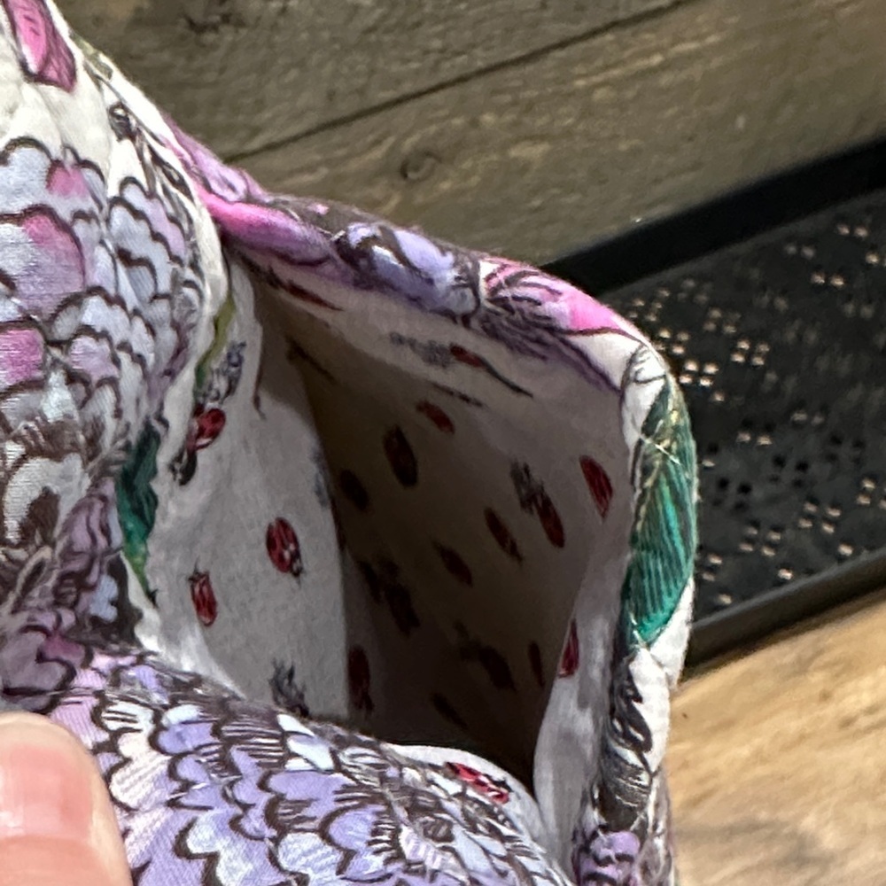 Vera Bradley Lavender Meadow Pattern Triple Zip Hipster Crossbody Bag EUC 2019 - Picture 8 of 8